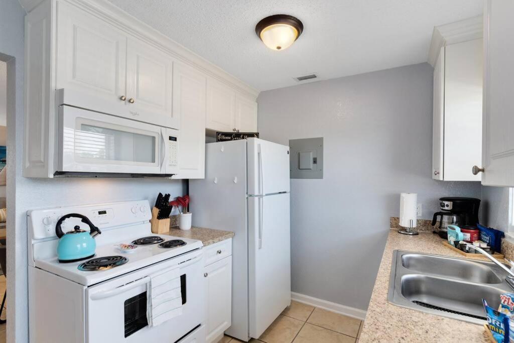 Ocean 16 - Pier View Apartment *