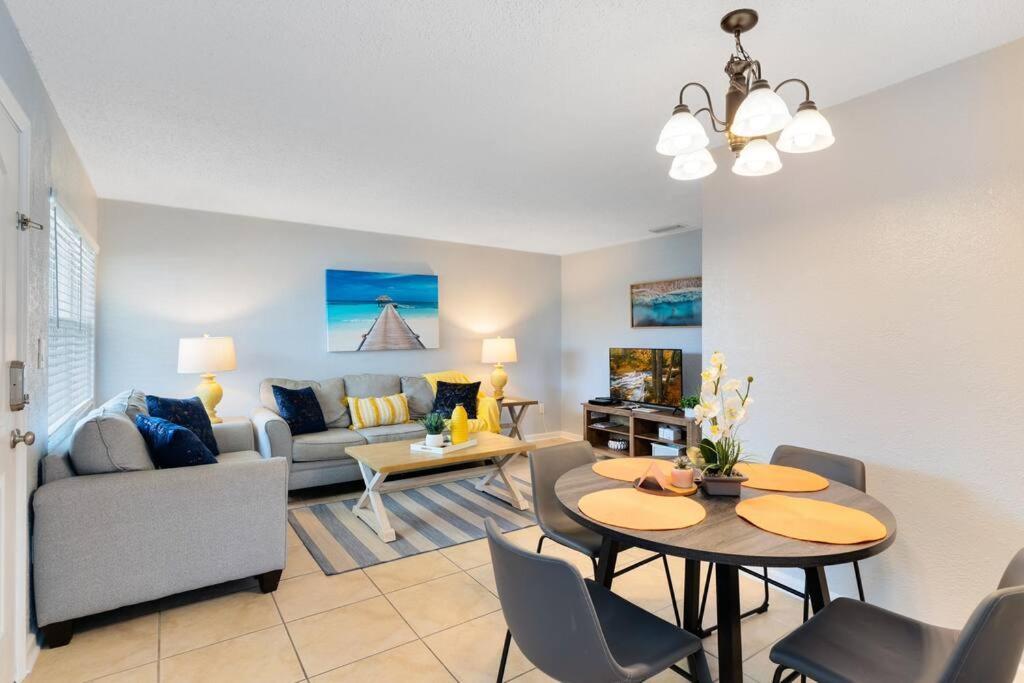 Ocean 16 - Pier View * Indian Harbour Beach